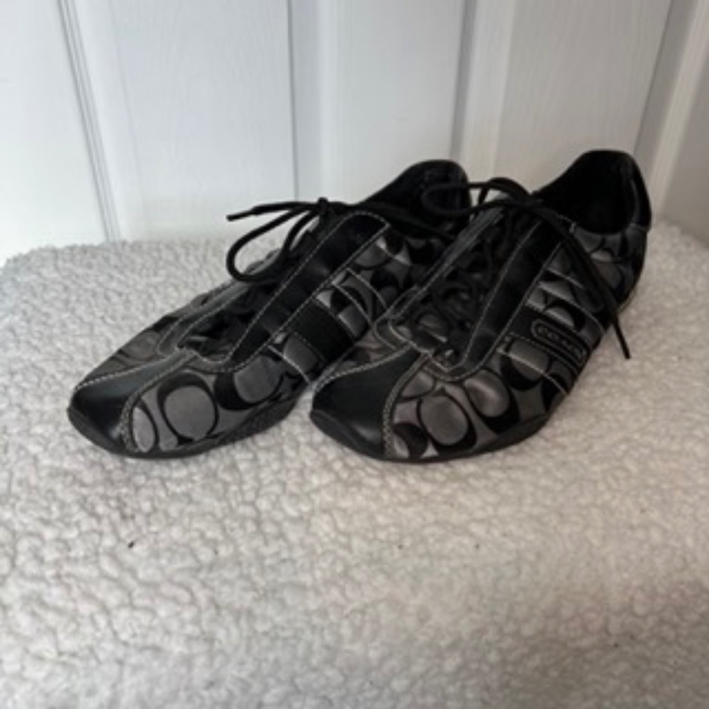 Coach Black and silver tennis shoes | size 8.5